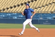 大谷翔平が異例のベースランニング実施　約８分間で５本、ファンから大歓声　帽子飛ばしながら激走…最短で日本時間２４日に復帰可能