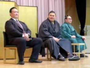 二所ノ関部屋のある茨城・阿見町で報告会　司会に恋人の有無を問われ…横綱・大の里と十両・白熊の回答は？