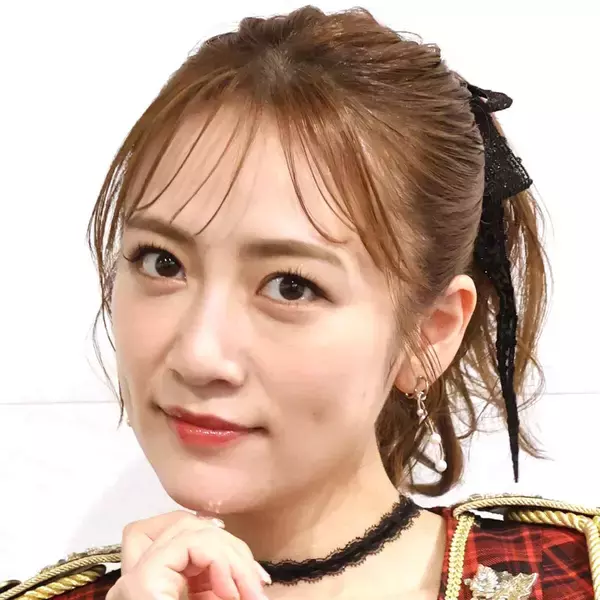 「暖かすぎる三連休」高橋みなみ、ビビッドピンクが差し色の春先取りな私服姿に「素敵」「可愛すぎます」と称賛の声！