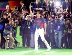 大谷翔平、お茶たてポーズへの思い明かす「北山君が一生懸命が考えてくれた」「今後も続けられるように」初戦で新パフォ連発…ヒーローインタビュー一問一答