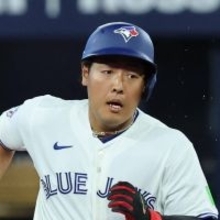 岡本和真が３戦連続スタメン　注目の１打席目は右飛　初の５番起用　開幕２試合で打率３割７分５厘