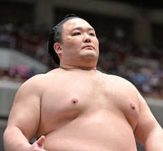 幕内・朝乃山が休場　１１日目まで７勝４敗