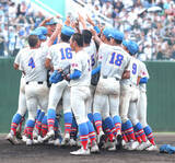 「【高校野球】花咲徳栄が浦和学院とのライバル校対決制し優勝　両軍合計２１安打の乱打戦　奥野敬太がＶ打」の画像1