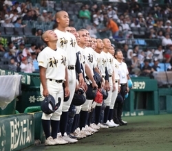 【甲子園】「見てて泣けてきた」神村学園ナイン　敗戦→号泣でも「グッドルーザー」な振る舞い　ナイン総出の“お見送り”に「感動」「素晴らしい」の声