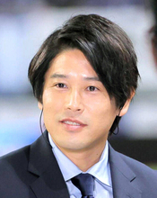 内田篤人氏、プレミアリーグで早くも大活躍の鈴木彩艶を称賛「今、プレミアリーグで彩艶キックが話題になってます」…報ステ