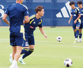 日本代表初選出の谷村海那に天野純、宮市亮の代表経験者がエール　宮市は谷村と同じＪＦＬ出身・小池龍太の共通点に「満足しないところ」