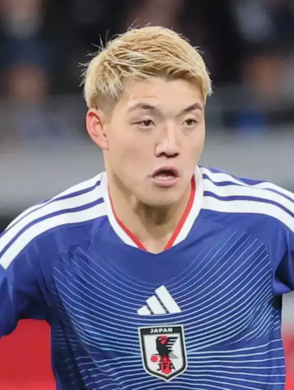 【Ｗ杯】堂安律が「１０」エースナンバー…過去７大会は名波浩、中山雅史、中村俊輔、香川真司、南野拓実が背負う…背番号発表