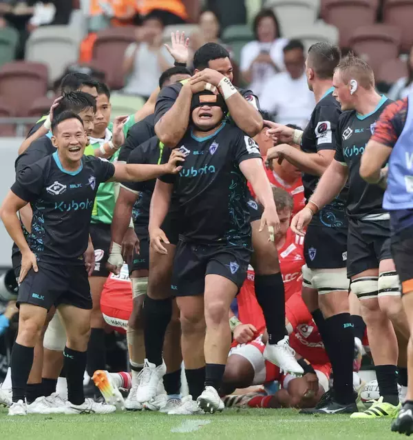 【ラグビー】２季連続の準優勝に東京ベイ、フランＨＣ「ここから学んで、戻ってきたい」リベンジ誓う…５万人超・国立で１３●２２惜敗