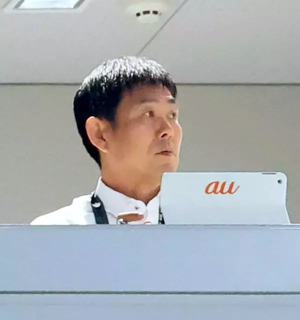 日本代表・森保一監現役続行決断の長友佑都にエール「まずはしっかりレギュラーを勝ち取って…」「体はＷ杯の時も動いていたのでごく普通のこと」