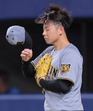 【阪神】下村海翔、まさかの３回途中３失点ＫＯ…　無死満塁からサノーに勝ち越し打許す
