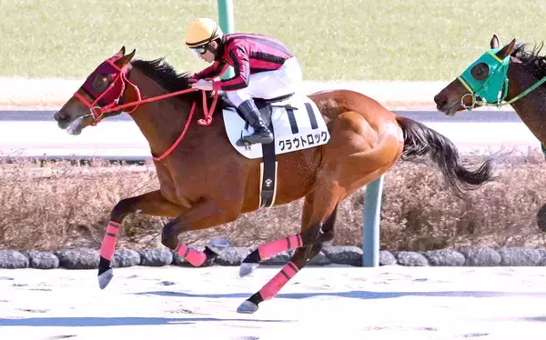 発馬後手→前残りをまくって快勝！「終わったと思った」「化け物なの？」無傷２連勝のクラウトロックにネット衝撃