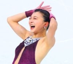 「どこの女優かと」坂本花織の印象ガラリ！五輪撮影ショットが大反響「スーパーモデル」「ミラノコレクション」