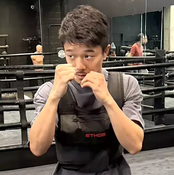 【ボクシング】中谷潤人が“尚弥撃破・養成ビブス”　「スピード上がった」　秘密兵器投入、５・２東京Ｄ決戦へ