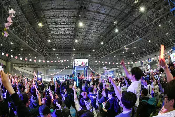 サブカルの祭典「ニコニコ超会議」幕張メッセで開催！２５・２６日の２日間で１３万８２２８人が来場