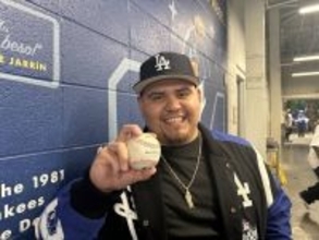 大谷翔平１２戦ぶり７号の本塁打ボールをキャッチしたのは運転手「これを見たらサインくれー！息子のために」