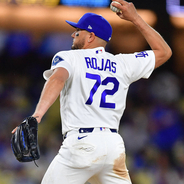 ドジャース白旗…１１点差で内野手ロハスが登板、最速８０キロ、わずか７球でびっくり３者凡退
