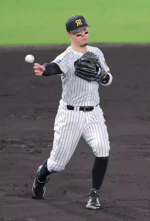 【阪神】佐藤輝明が４回に両リーグ最多２０個目の失策　大竹耕太郎のパーフェクト投球ストップ　