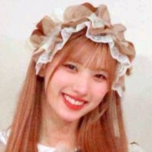 芹澤もあ「冬はふわふわがすき！」可愛さマシマシ！ミニ丈パンツ「冬もあちゃん最高」「感謝」「小顔すぎ」