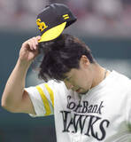 「【ソフトバンク】尾形崇斗、交代後の初球で痛恨被弾…同点に追いついた直後に再び勝ち越し許す」の画像1