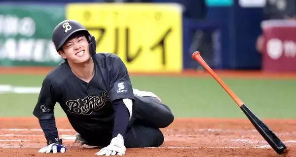 【オリックス】緊急事態！　４番・太田椋が右ふくらはぎ付近の死球で負傷交代　その場でもん絶
