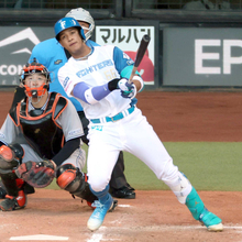 【日本ハム】万波中正　驚がくの超特大１４１メートル１２号ソロ！中堅バックスクリーン上のカメラマン席へ