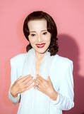「「美白の女王」鈴木その子さん　生前の美しい姿…９０年代に一世を風靡　死去２６年「知らない人が増えたかも…」」の画像1