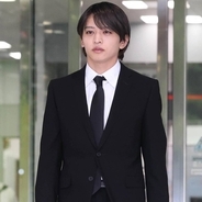ｔｉｍｅｌｅｓｚ・猪俣周杜　警視庁東京湾岸署から釈放　約２２秒頭下げて謝罪　逮捕から７日