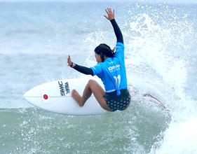 【サーフィン】１８歳・池田美来が金メダル　２８年ロス五輪出場権を条件付きで獲得　１１歳でプロ資格を得た思い出の海で決めた、五十嵐カノアと日本勢アベック優勝＆内定…アジア大会