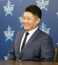 【ＤｅＮＡ】筒香嘉智が１２年ぶり「内野手」登録に　相川亮二監督「内野にいるとチームとしていい雰囲気が出る」