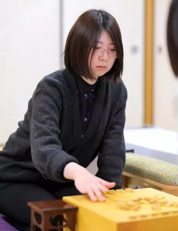 西山朋佳女流二冠、３連勝で３期ぶりの女流名人奪還　第３局は逆転勝利