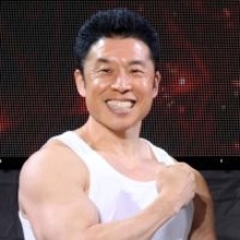 なかやまきんに君「猫の日」に驚きの変身姿！「お茶吹き出しそうに」「肌色の面積多すぎ」「化け物おる」