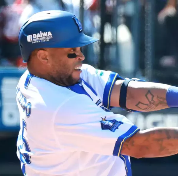 【ＤｅＮＡ】代打・ビシエドが豪快に２号２ラン　勝ち越しに成功し確信歩き