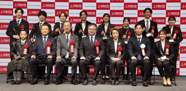 高木美帆さん、国民栄誉賞の記念品の包丁は「使っています。野菜を切って、父親は刺し身をさばいてました」…上月スポーツ賞表彰式