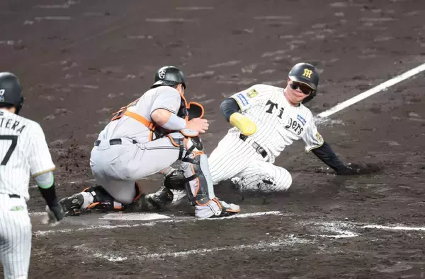 【阪神】ため息続く甲子園　３イニング連続で絶好機も無得点…３回１死二、三塁から大山悠輔が左飛→三塁走者の森下翔太が本塁憤死