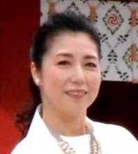 高橋ひとみ、舞台「ハリポタ」共演メンバーとの３ショット公開！「ステキ３人」「揃いましたね」「皆さん、いいお顔」