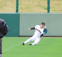 【巨人】神の眼＋超美守！ドラ４・皆川岳飛が実戦派すぎる…対外試合７打席４四球にダイビングキャッチ