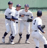「【高校野球】昨秋県準優勝の掛川西が昨春県準Ｖの桐陽に５―４　９回１死満塁のサヨナラピンチをエース古岡都暉が火消し」の画像1