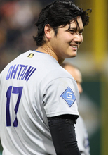 大谷翔平の“レインボー適時二塁打”が「本当に大きかった」　ロバーツ監督も称賛　球団５年ぶりの１イニング１０得点呼ん打