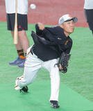 「【巨人】２日間で計８人の入れ替え　則本昂大と平山功太が昇格　前日は増田陸と鈴木大和が出場選手登録」の画像1