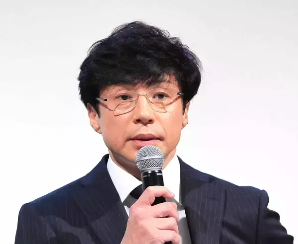 ＳＭＩＬＥ―ＵＰ．　東山紀之社長が退任「法的な判断必要とする局面中心となるため」藤島ジュリー景子代表取締役は留任