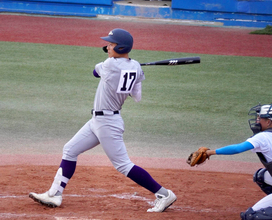 【高校野球】花巻東の１８７センチ、１０１キロの１年生４番・滝沢皓正　出世番号「１７」を取り戻し先制打