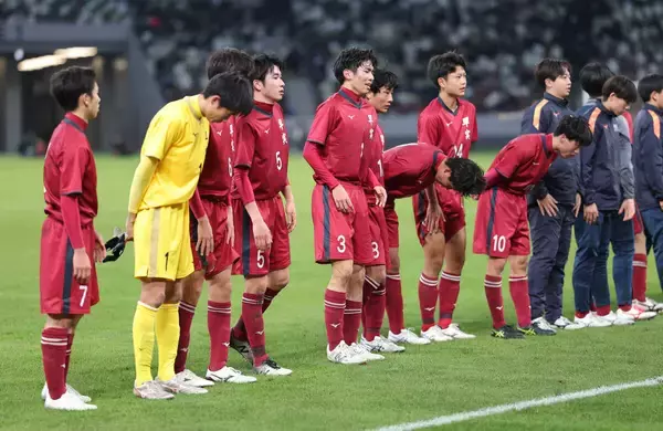 【高校サッカー】早実・森泉監督　悲願の全国初勝利へ「石にかじりついてでも勝ちたい」…きょう２８日全国選手権開幕