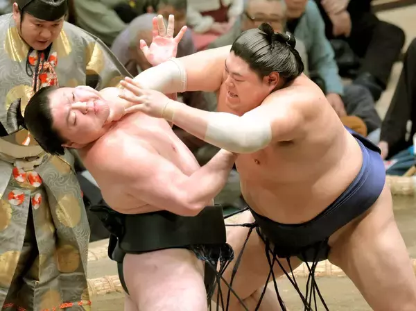 阿炎が１敗を守る　トップタイに「勝つためにやる以上は、（優勝を）意識してやらないといけない」