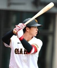 【巨人】ドラフト５位・小浜佑斗、１軍再合流　４日に抹消も　笑顔で東京ドームの試合前練習に参加