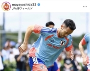 ３７歳・吉田麻也が３９歳の日本代表の盟友と再会「感無量」「おかえりなさい！」「日本サッカーの宝」「仲良さそうやなぁ」