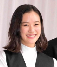 「蒼井さんがまさかあんなに結婚と離婚を繰り返しているなんて」…江藤愛アナ、「ＴＨＥ　ＴＩＭＥ，」生出演の蒼井優を直撃…きょう最終回「Ｔシャツが乾くまで」