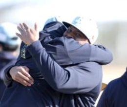 【オリックス】加入３年目のルイス・ペルドモが宮崎キャンプ合流「無事に日本にまた来ることができてうれしい」丸刈り頭も披露