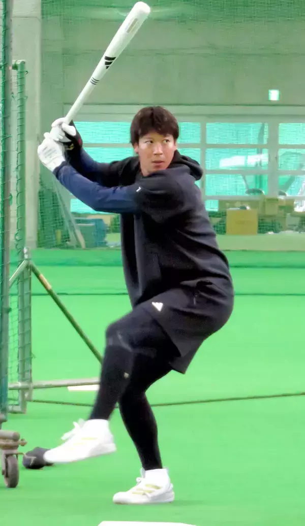 【ヤクルト】山田哲人が室内練習場“独り占め”　早出、居残りで充実の振り込み　完全復活の期待