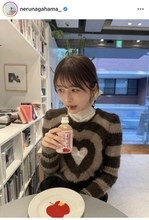 長濱ねるのポシェットが個性的すぎ！　ＮＨＫのレジェンドアニメがモチーフの一品に「いいね！」殺到