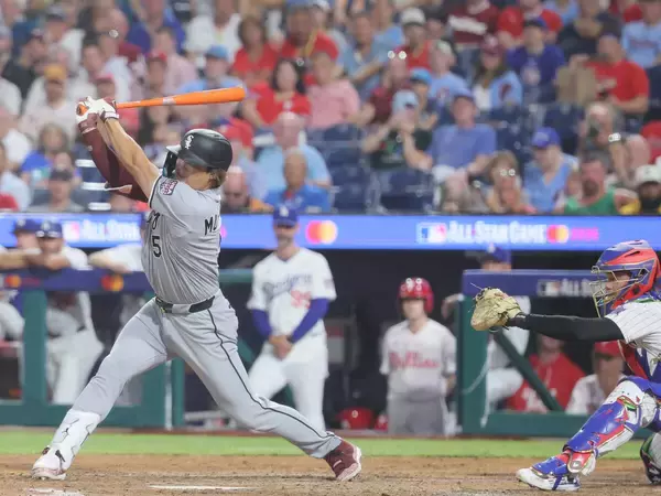 ＭＬＢオールスター　村上宗隆は１６０キロ超ガチンコ勝負で空振り三振→一塁でウイニングボールがっちり　１年目日本人の出場は史上４人目…ア・リーグが完封リレーで快勝